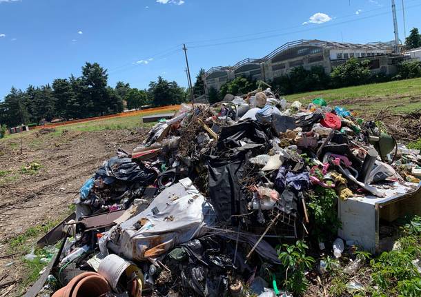 Ripulita da alberi e rifiuti l’area di cantiere per il sottopasso di Sant’Anna