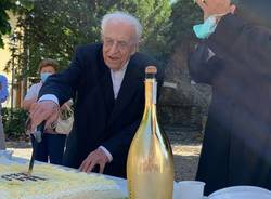 100 anni al fianco dei cittadini di Origgio, festa per don Cesare Catella