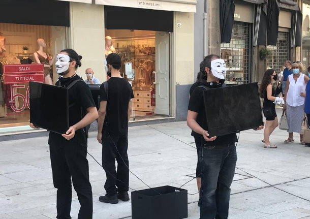 Anonymus for the Voiceless scende in centro a Legnano