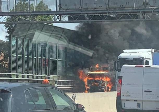 camion fiamme cinisello balsamo a4