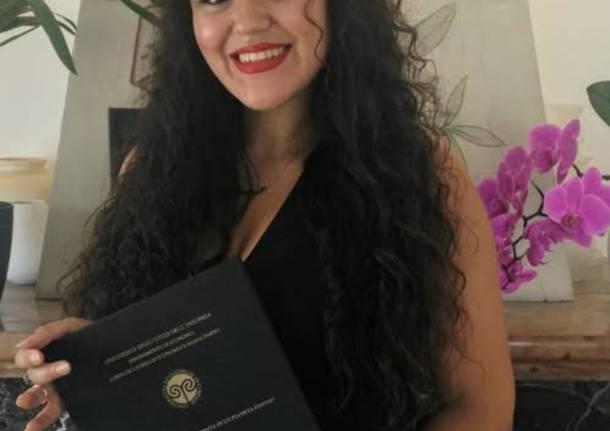 Congratulazioni per la Laurea, Carolyn Serrano