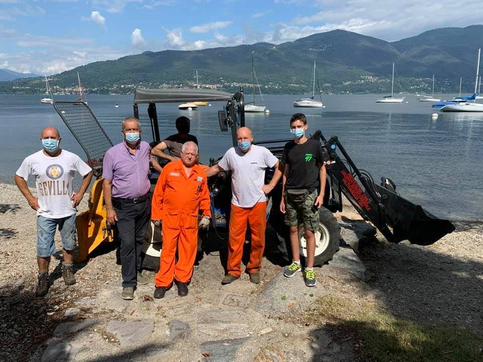 Pulizia spiagge a Castelveccana