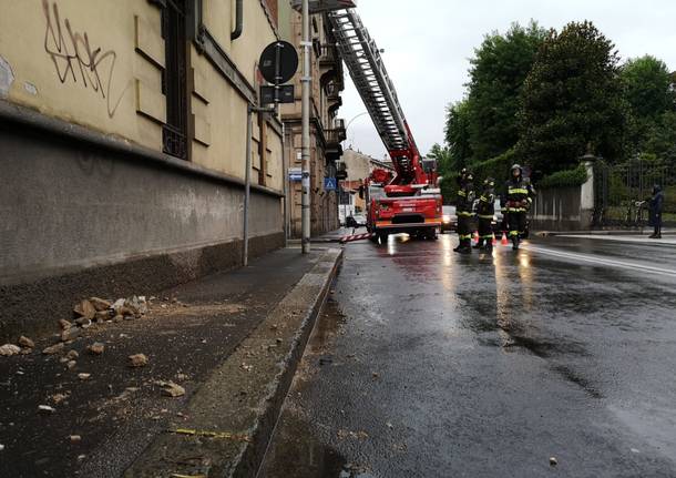 crollo cornicione in corso sempione a legnano