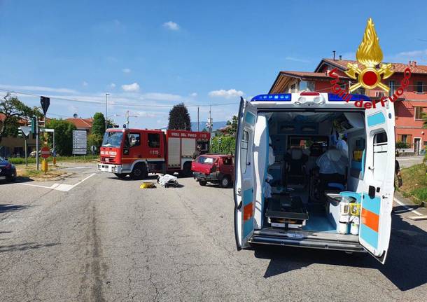 incidente stradale a ternate