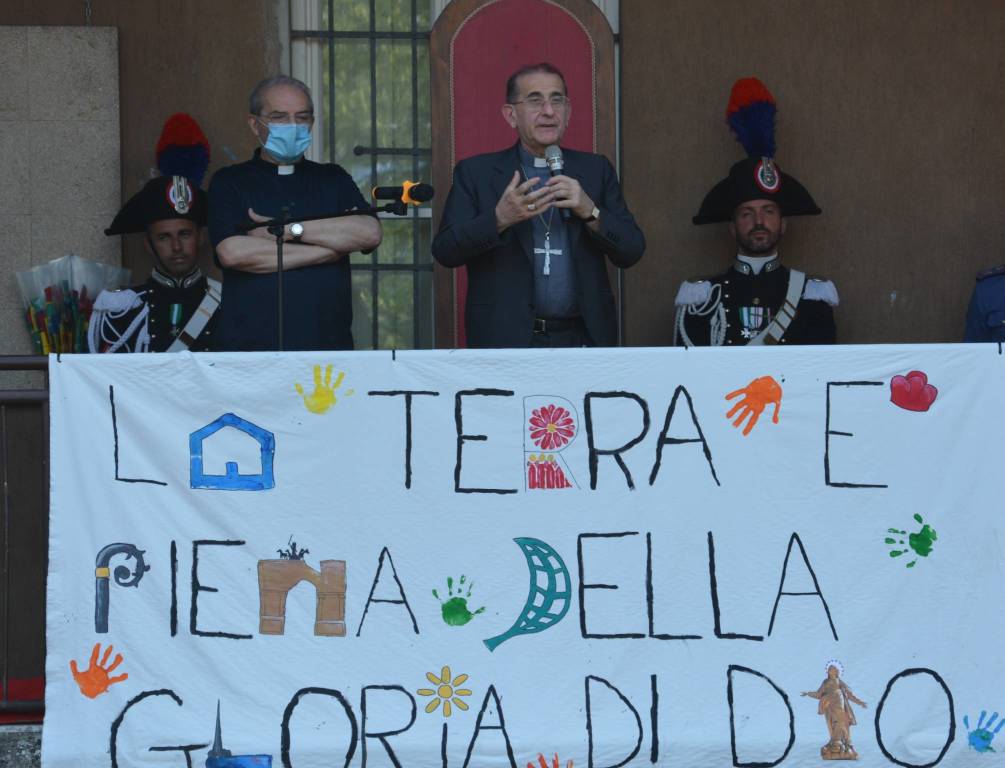 L'arcivescovo Delpini in visita all'oratorio di Busto Garolfo