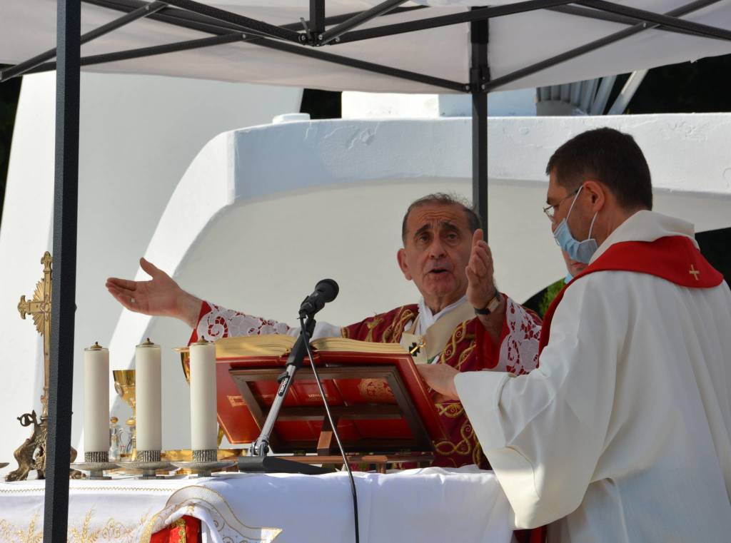 L'arcivescovo Delpini in visita all'oratorio di Busto Garolfo