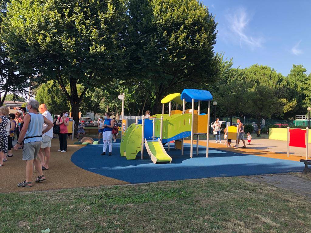 Limbiate: inaugurato il primo parco inclusivo, intitolato alla volontaria Bruna Barzaghi