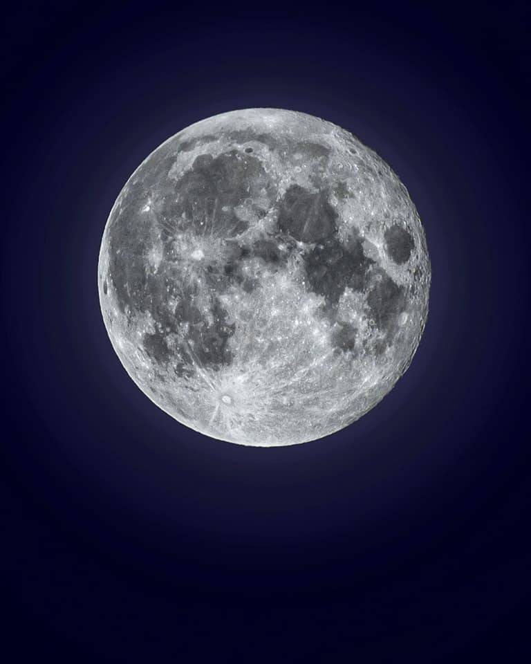 Luna piena sopra Saronno