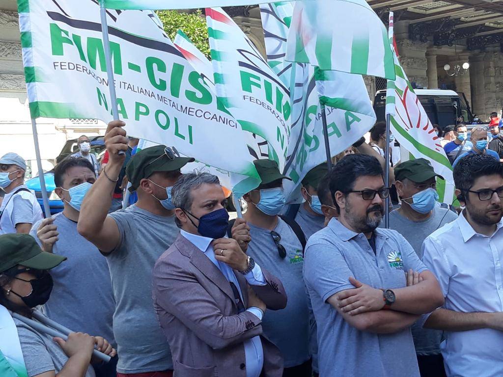 Manifestazione Whirlpool a Napoli