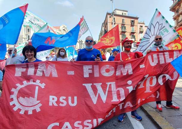 Alla manifestazione Whirlpool di Napoli anche la rsu di Cassinetta