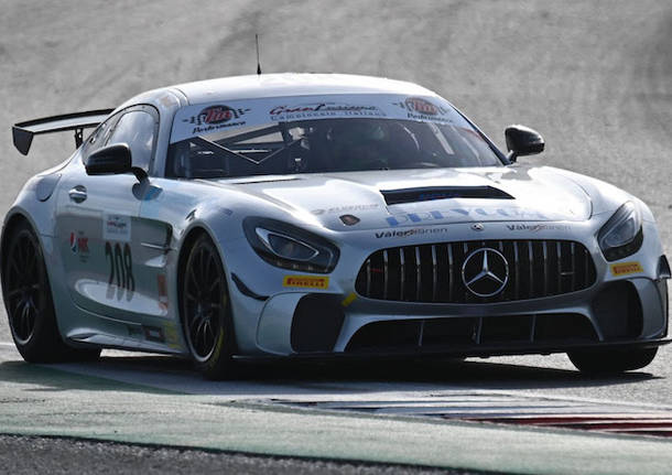 mercedes amg gt4 automobilismo nova race