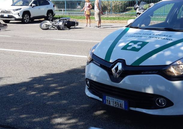 Nerviano scontro viale primo maggio 20 luglio