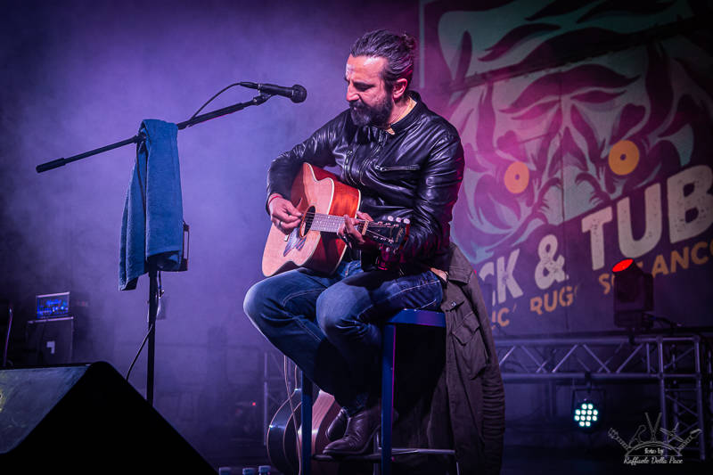 Omar Pedrini in concerto ai Giardini Estensi di Varese