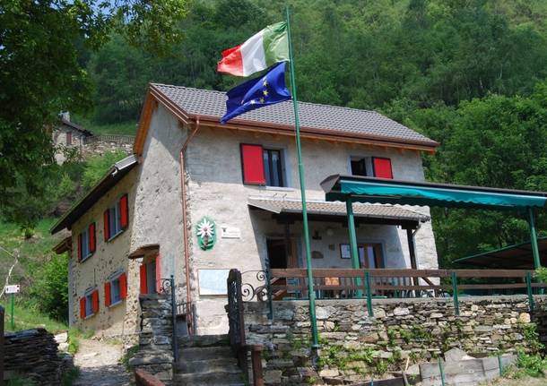 rifugio fantoli alpe ompio