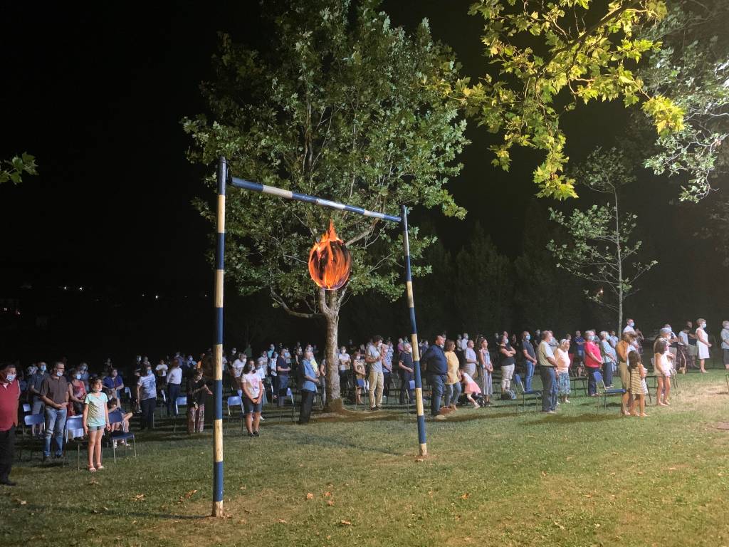 Sant’Eusebio, l’incendio del pallone rituale