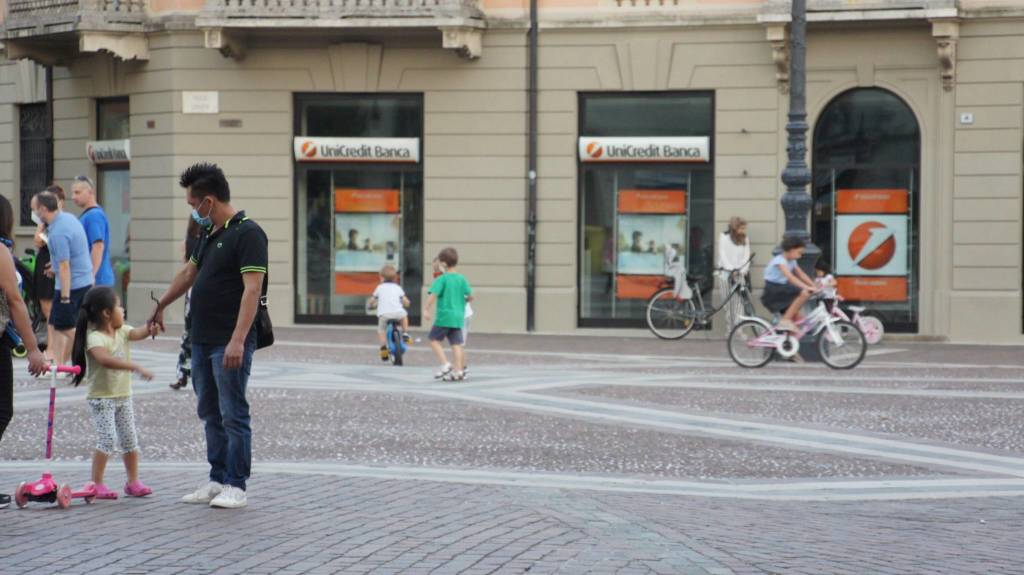 Shopping serale a Saronno