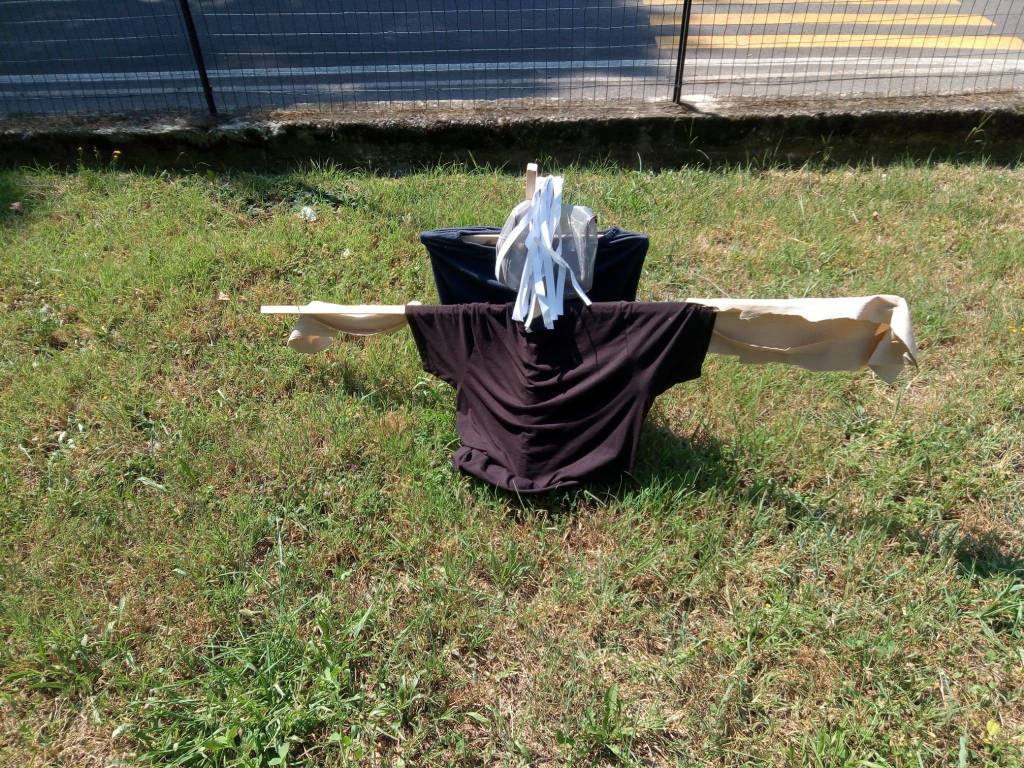 Spaventapasseri contro il degrado