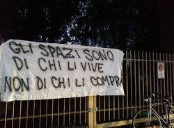 "Vogliamo spazi a Saronno per valorizzare il nostro pensiero": la manifestazione del Collettivo Adespota 