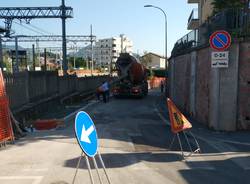 Al lavoro per il marciapiede di via Del Ponte