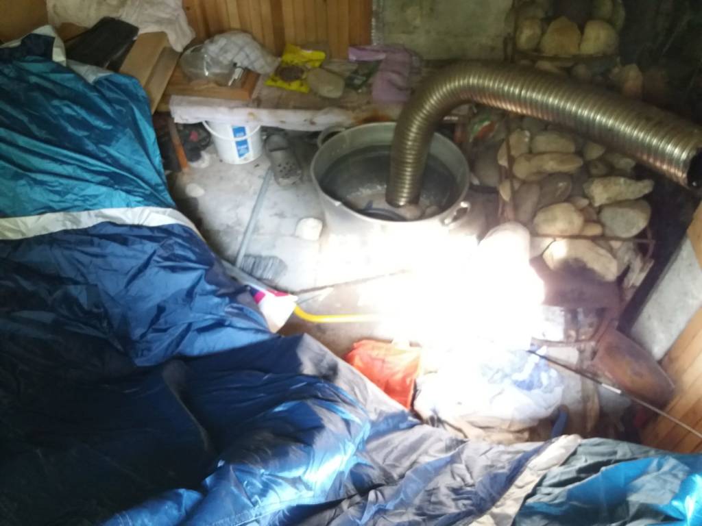 Accampamento abusivo al porticciolo di Capolago