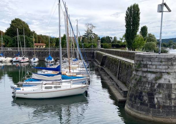 porto Angera lago maggiore