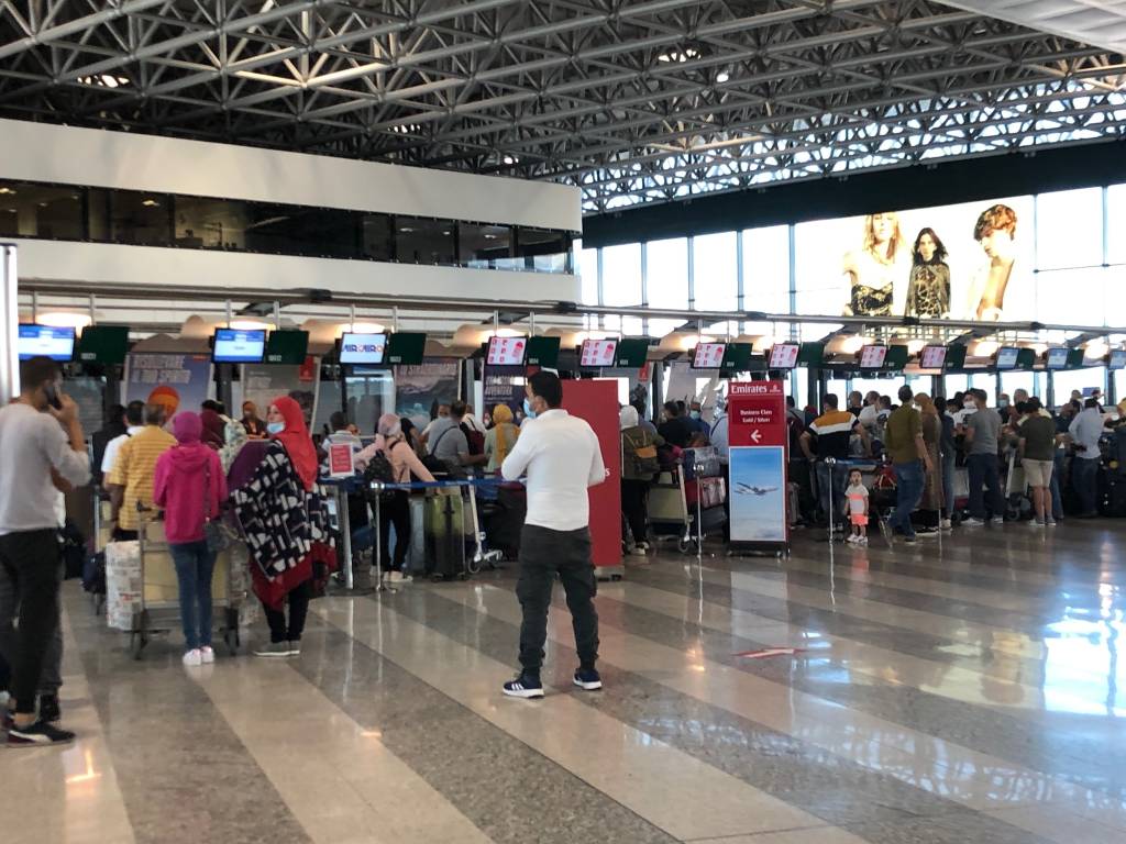 Giornata di rientri a Malpensa nell'ultimo weekend d'agosto 