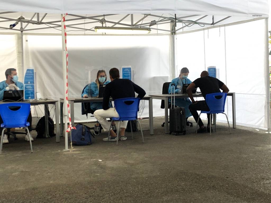 Giulio Gallera al terminal 1 di Malpensa