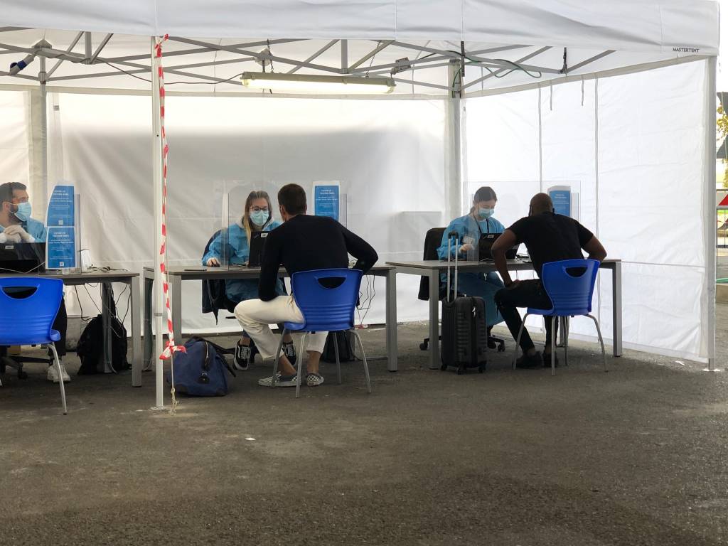 Giulio Gallera al terminal 1 di Malpensa