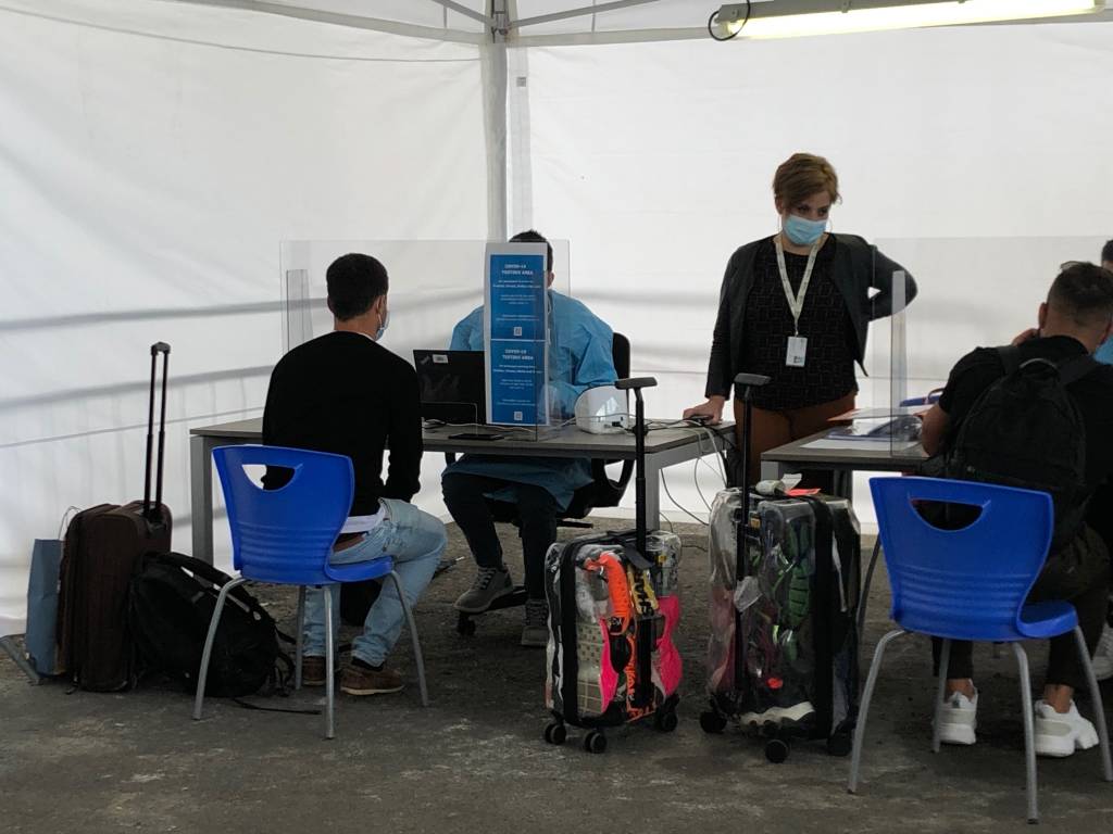 Giulio Gallera al terminal 1 di Malpensa