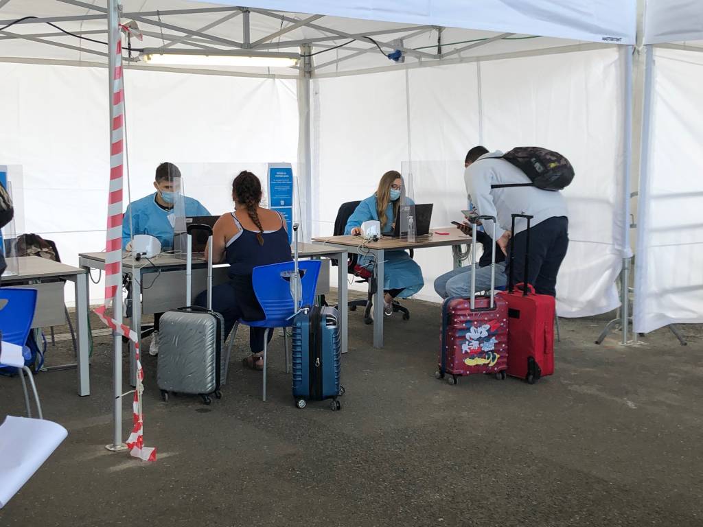 Giulio Gallera al terminal 1 di Malpensa