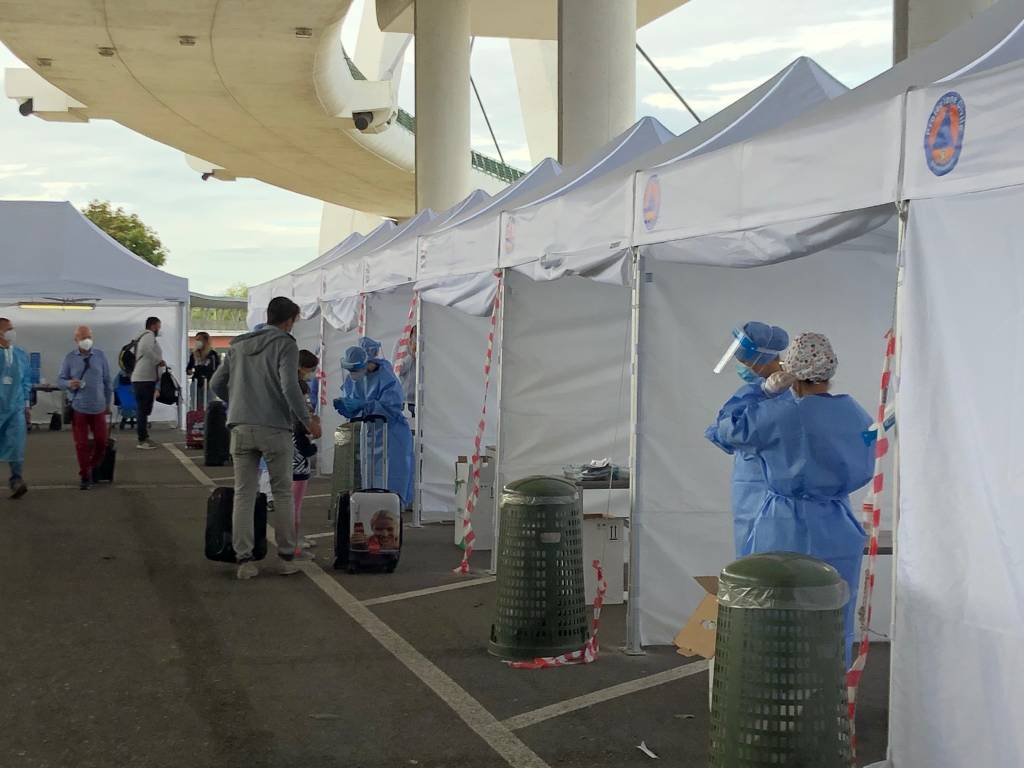 Giulio Gallera al terminal 1 di Malpensa