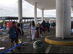 Giulio Gallera al terminal 1 di Malpensa