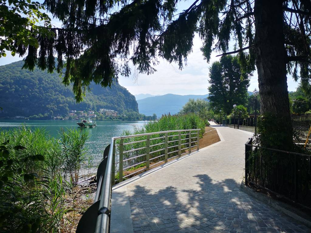 Il nuovo lungolago di Lavena Ponte Tresa