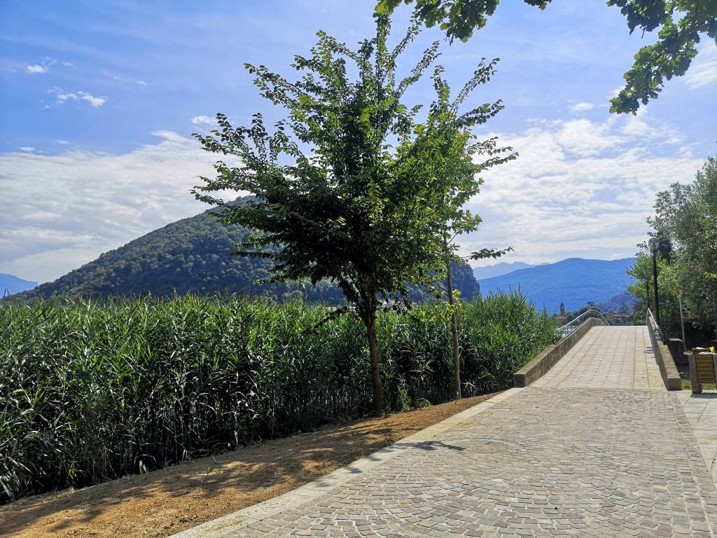 Il nuovo lungolago di Lavena Ponte Tresa