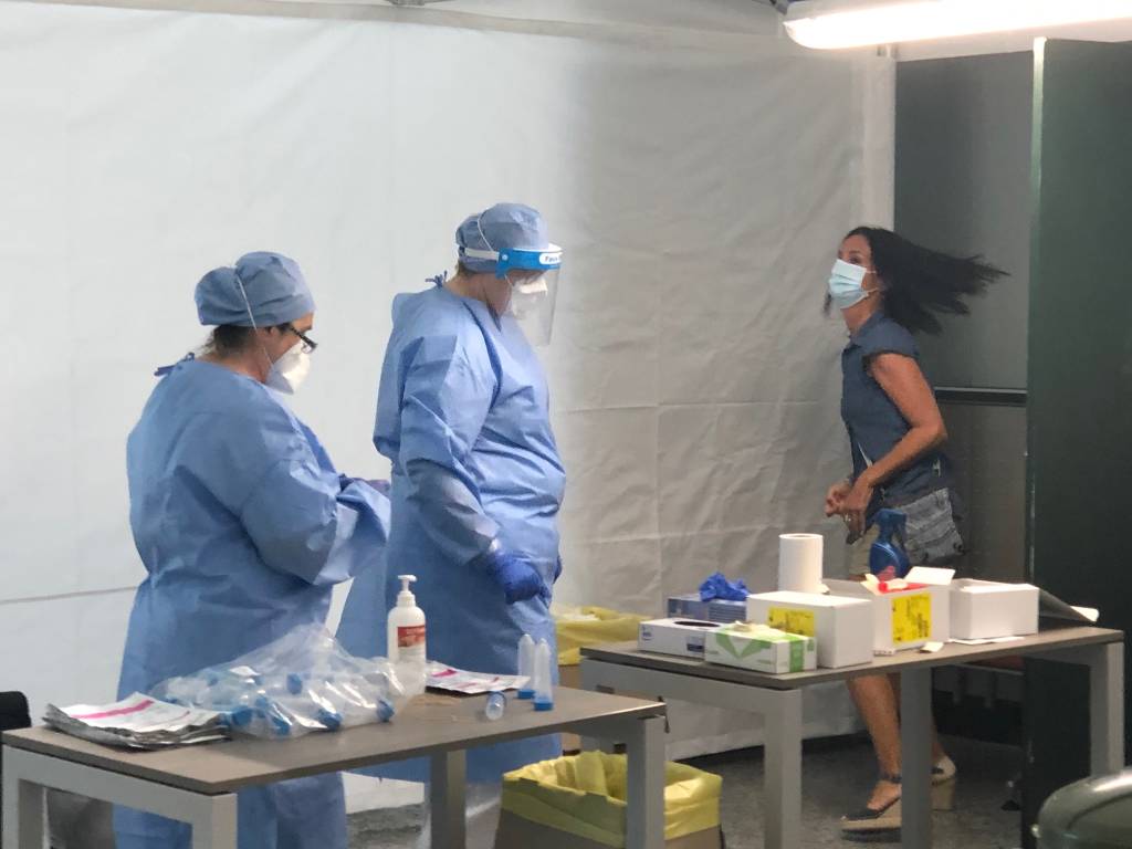 Le otto postazioni per i tamponi a Malpensa