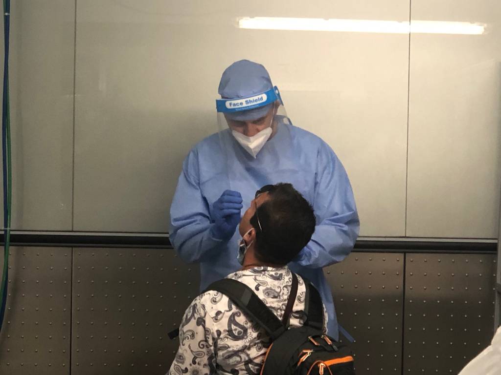 Le otto postazioni per i tamponi a Malpensa