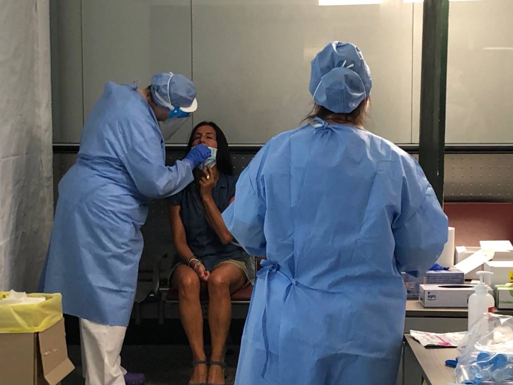 Le otto postazioni per i tamponi a Malpensa