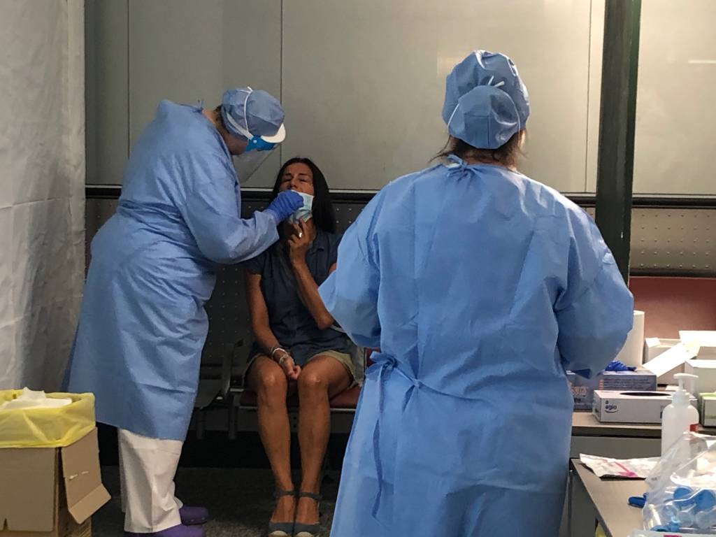 Le otto postazioni per i tamponi a Malpensa