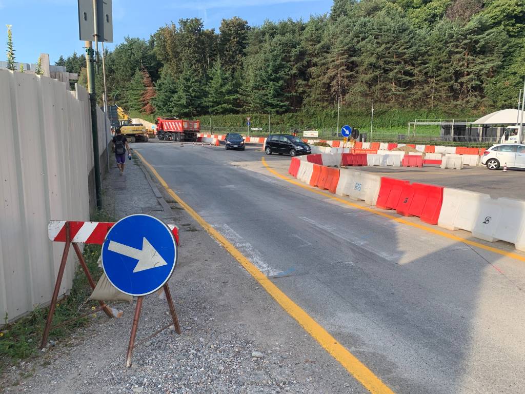 Rotonda via Gasparotto viale Europa cantiere 