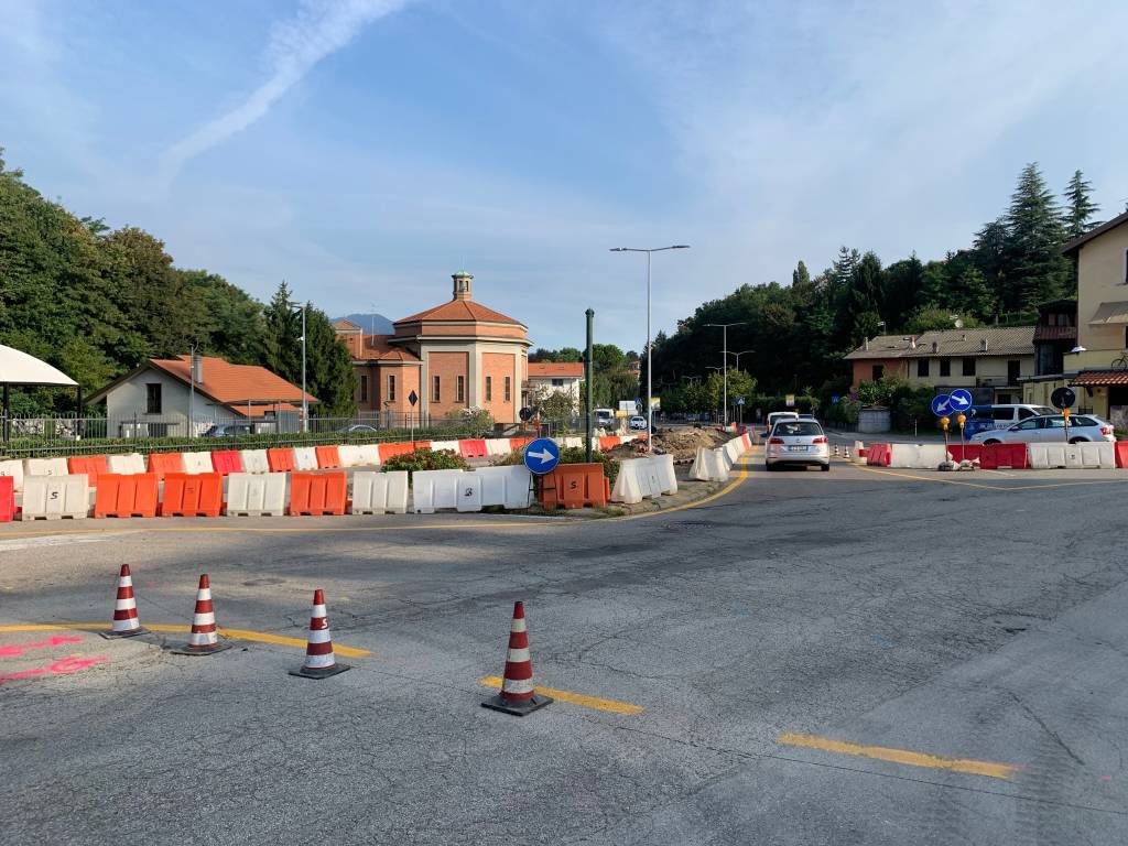 Rotonda via Gasparotto viale Europa cantiere 