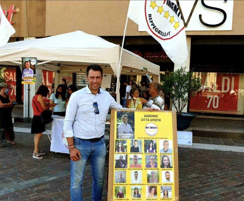 Saronno, gazebo Movimento 5 stelle