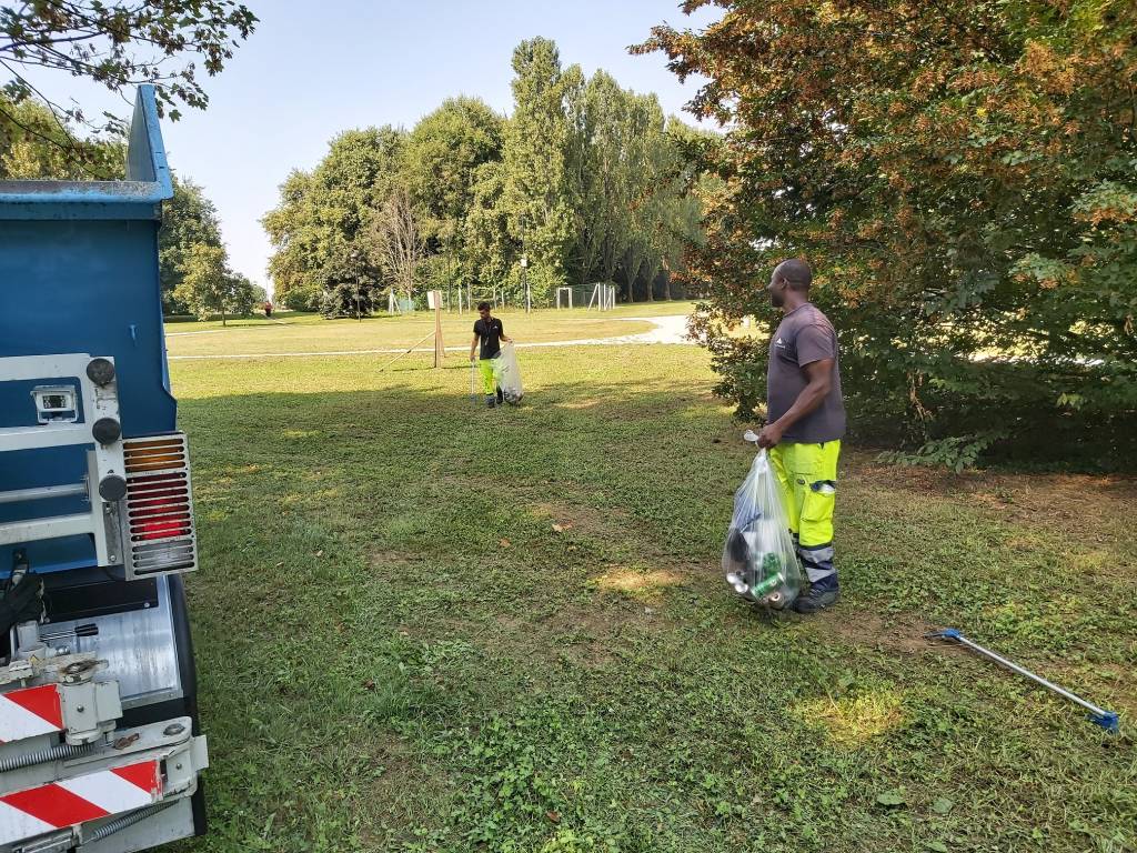 Solaro, continuano i lavori pulizia approfondita al Parco Vita