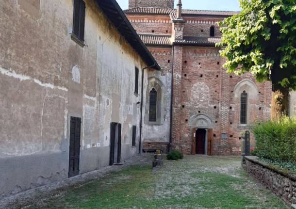 Tecnici al lavoro per la cura del Complesso della Collegiata
