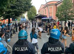 Telos collettivo adespota manifestazione saronno