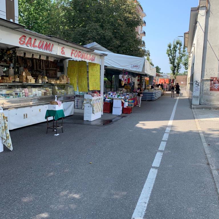 Un mercoledì di agosto tra le vie di Saronno