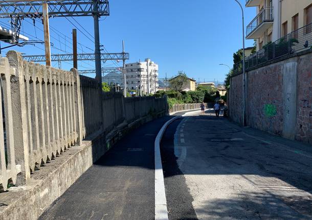 Via dal Ponte ha il marciapiede