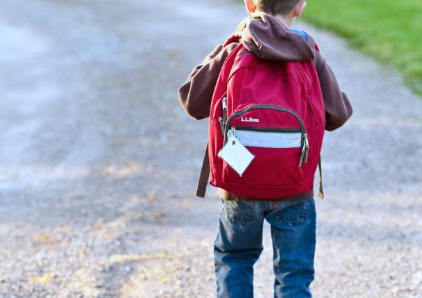 bambino scuola