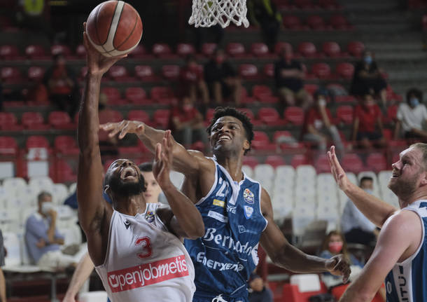 Supercoppa: Openjobmetis Varese - A. San Bernardo Cantù 84-77