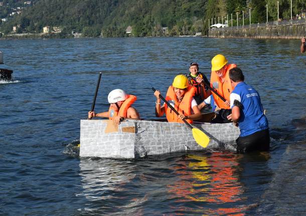 Luino, la “Carton Boat Race 2020“