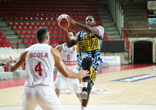 Amichevole a Masnago: Openjobmetis – Vanoli 85-79